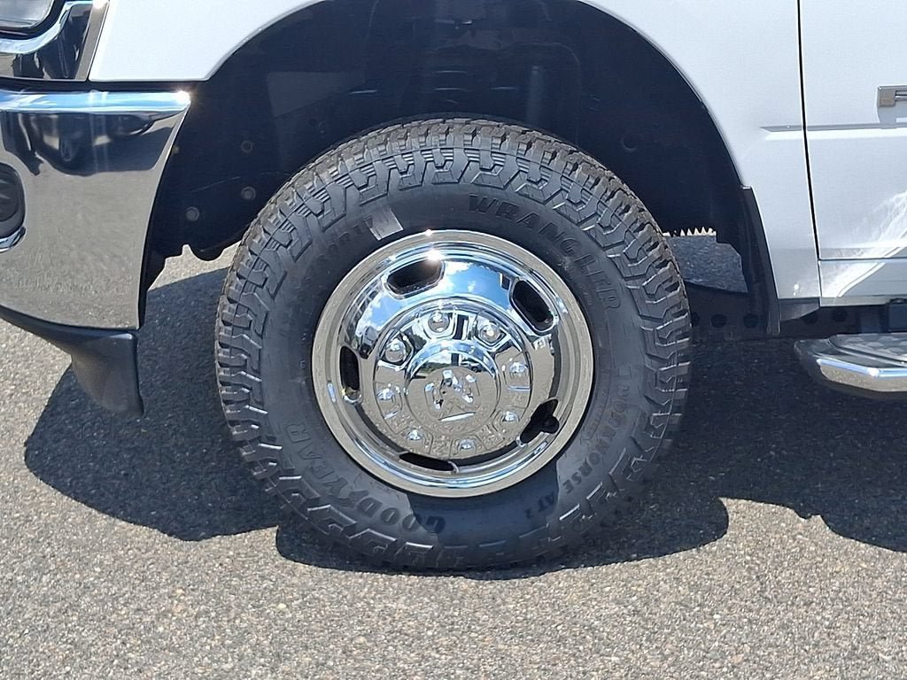Used 2022 RAM 3500 Big Horn AWD/4WD image 8