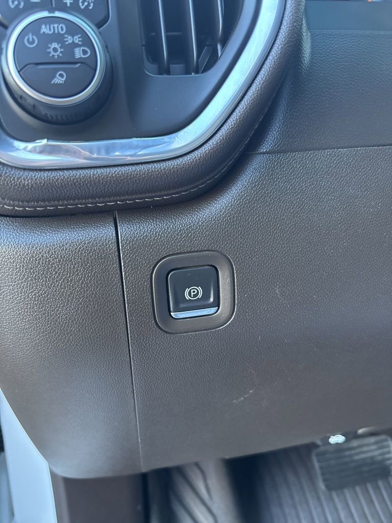 Used 2020 Chevrolet Silverado 2500 LTZ image 18