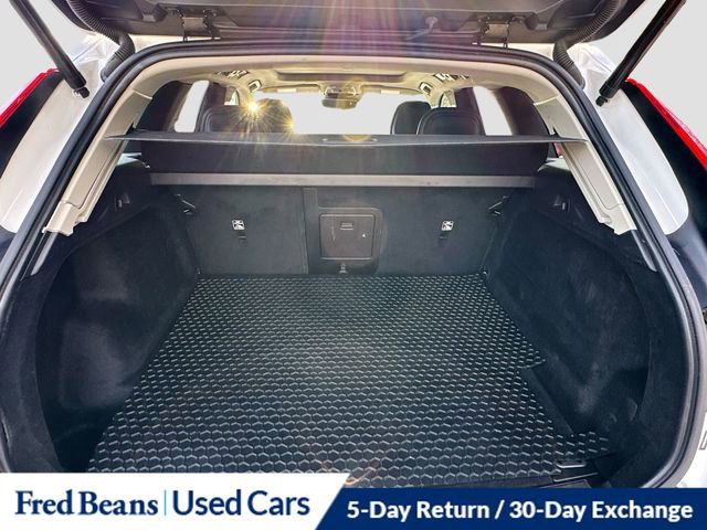 Used 2021 Volvo XC60 T5 Momentum image 28