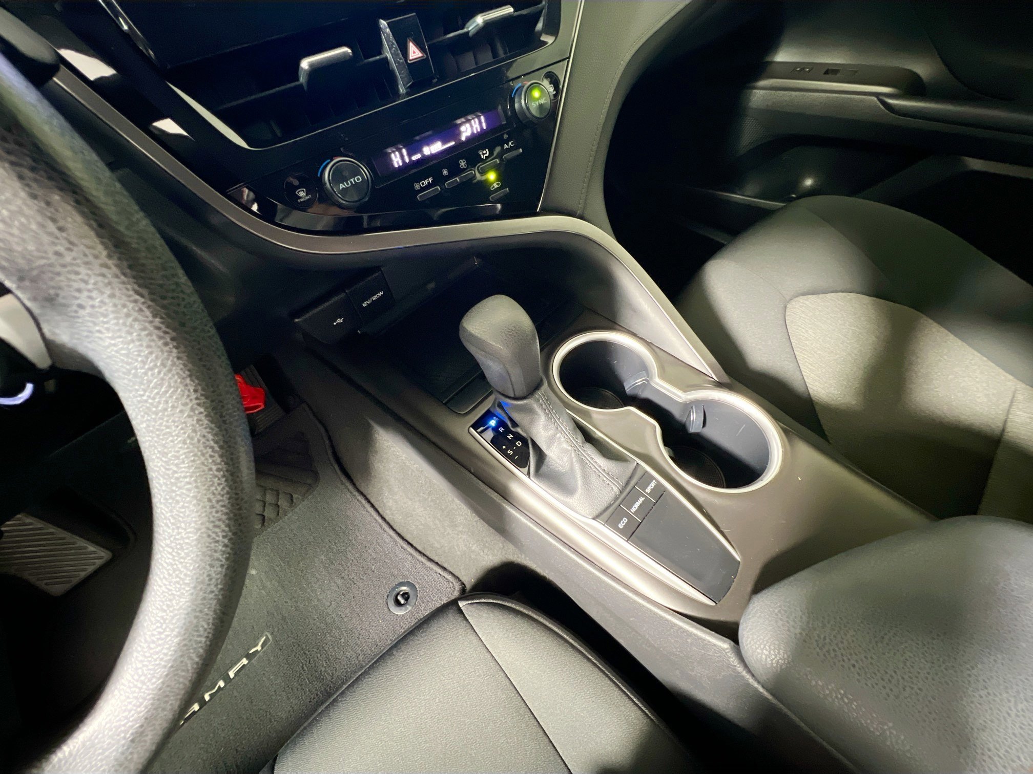 Used 2023 Toyota Camry LE image 24