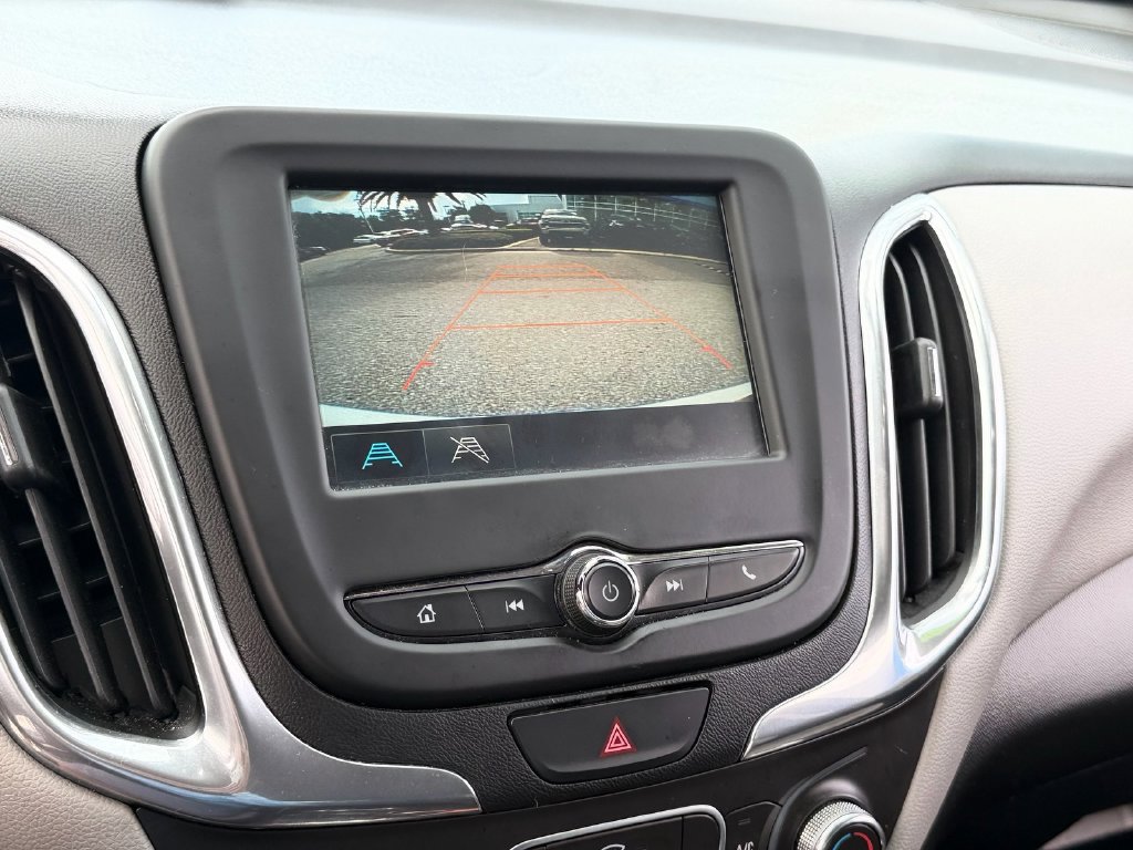 Used 2018 Chevrolet Equinox LS FWD image 20