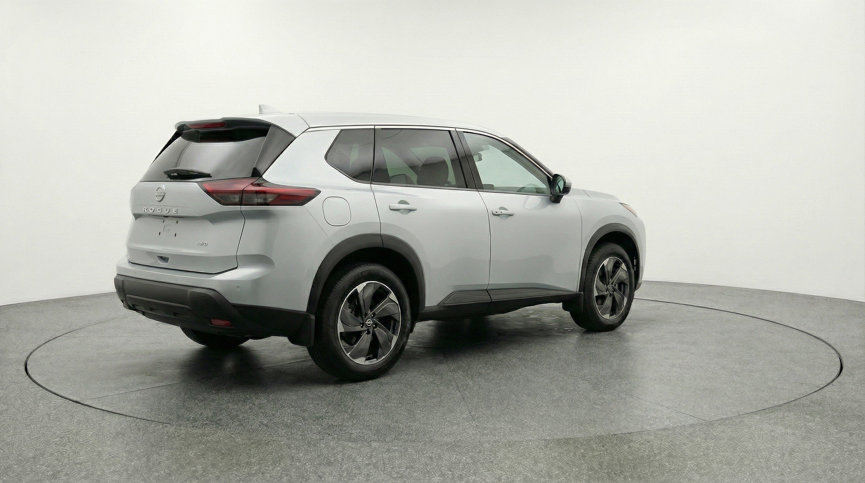 Used 2025 Nissan Rogue SV AWD/4WD image 9