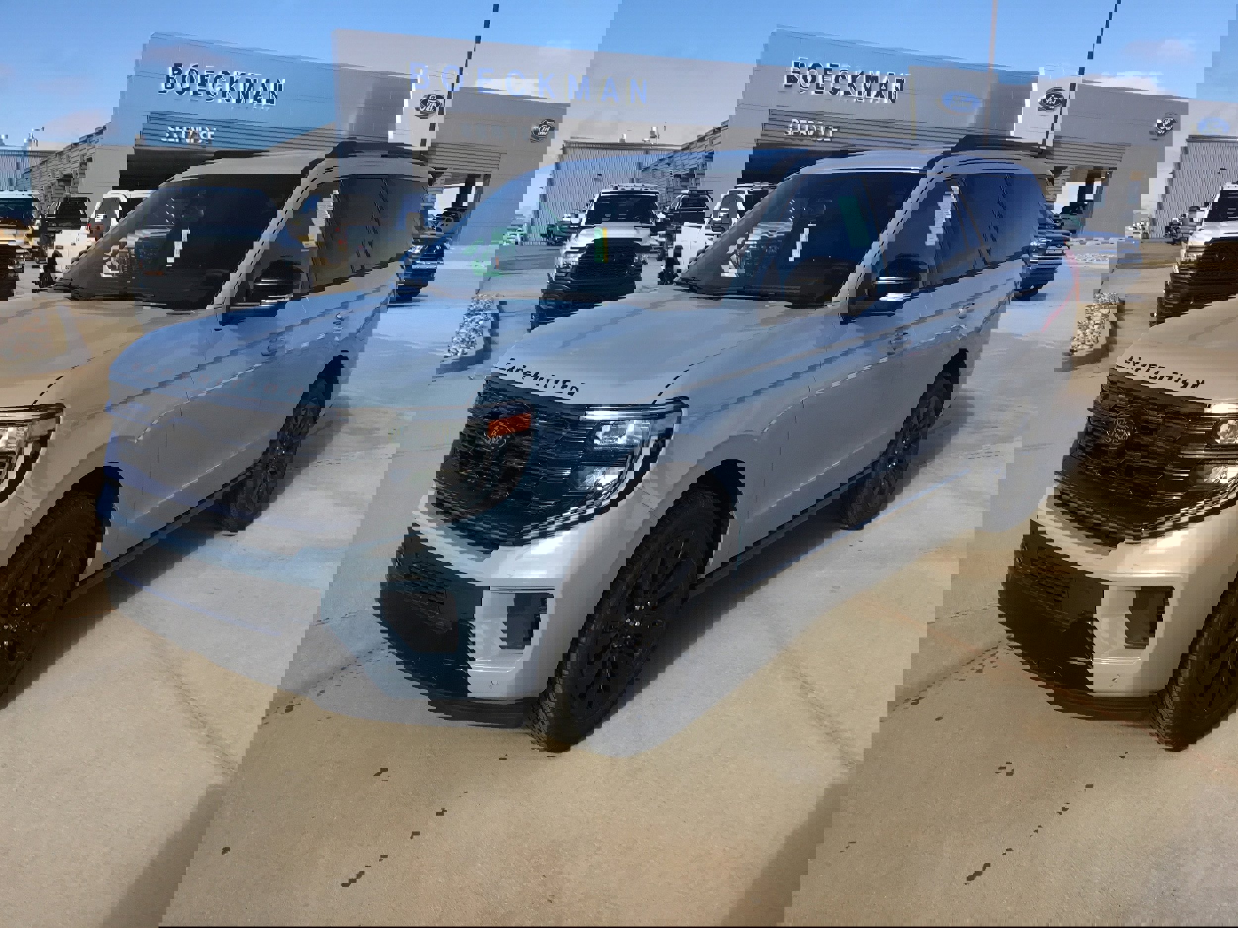 New 2025 Ford Expedition Platinum w/ Stealth Appearance Package