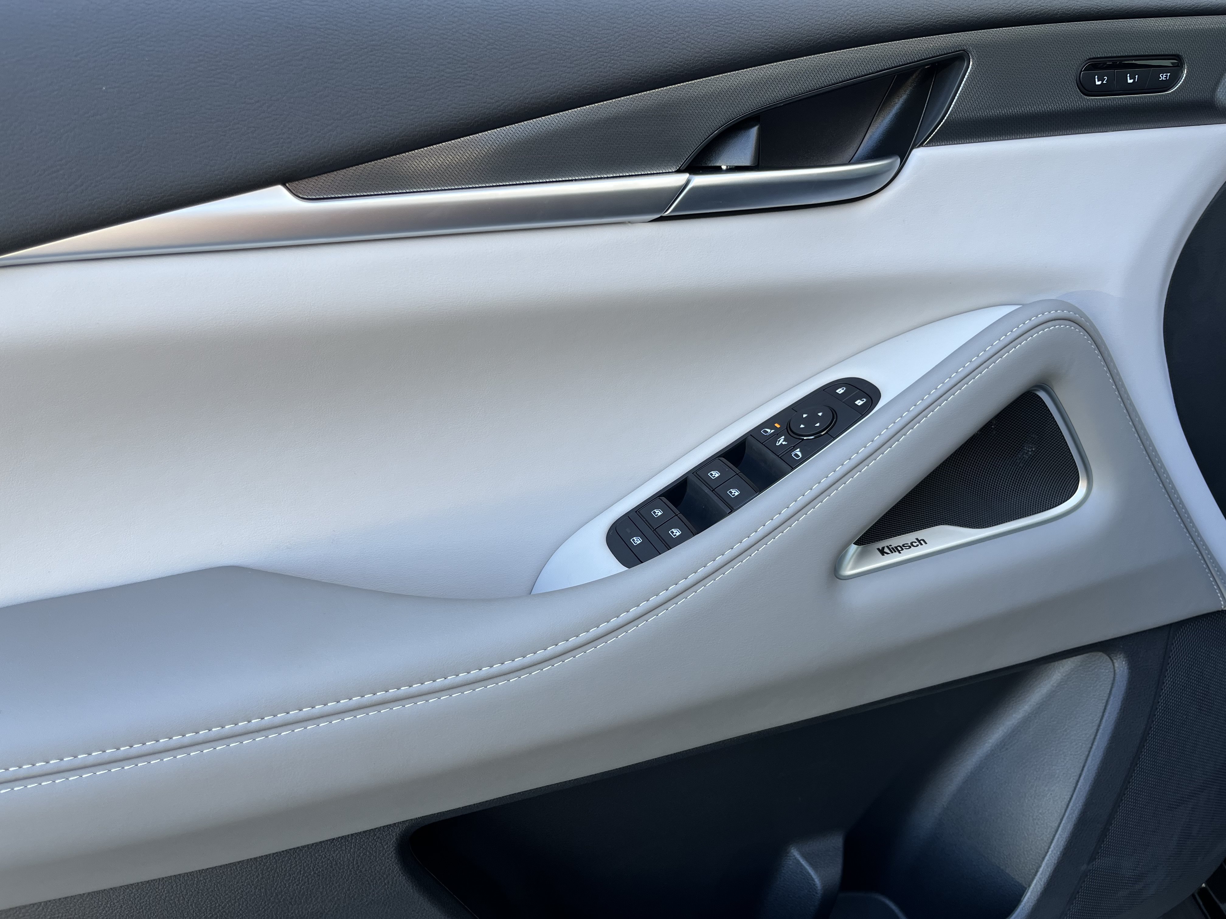 New 2027 INFINITI QX60 Luxe w/ Cargo Package FWD image 11