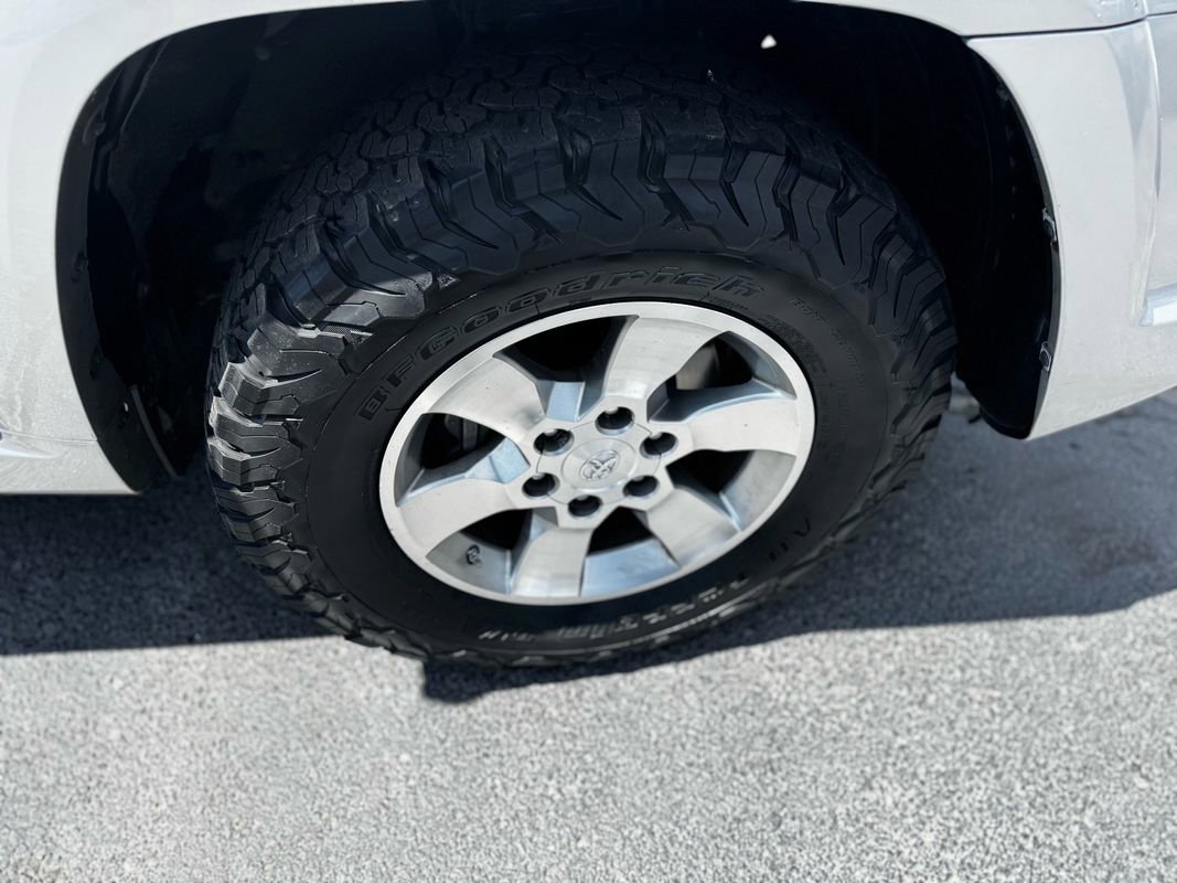 Used 2012 Toyota 4Runner SR5 w/ Convenience Pkg AWD/4WD image 13