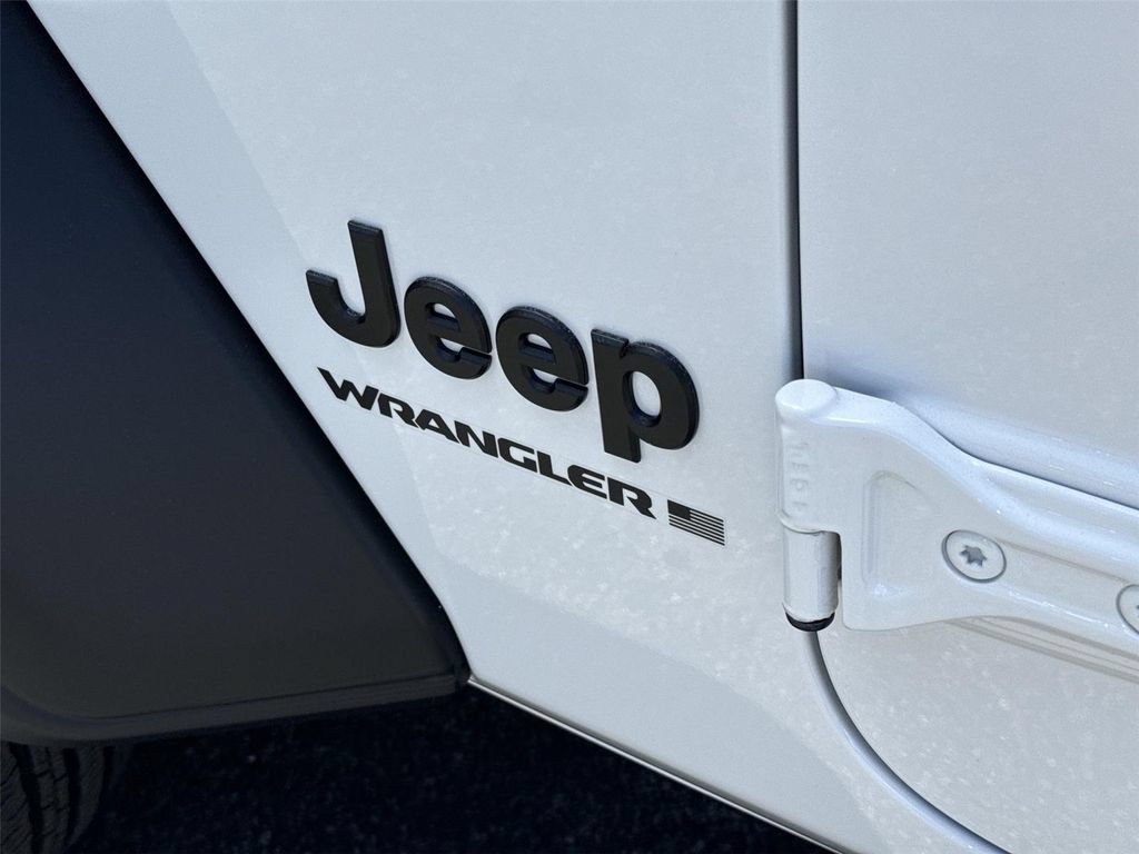 Used 2025 Jeep Wrangler Unlimited Sport AWD/4WD image 28