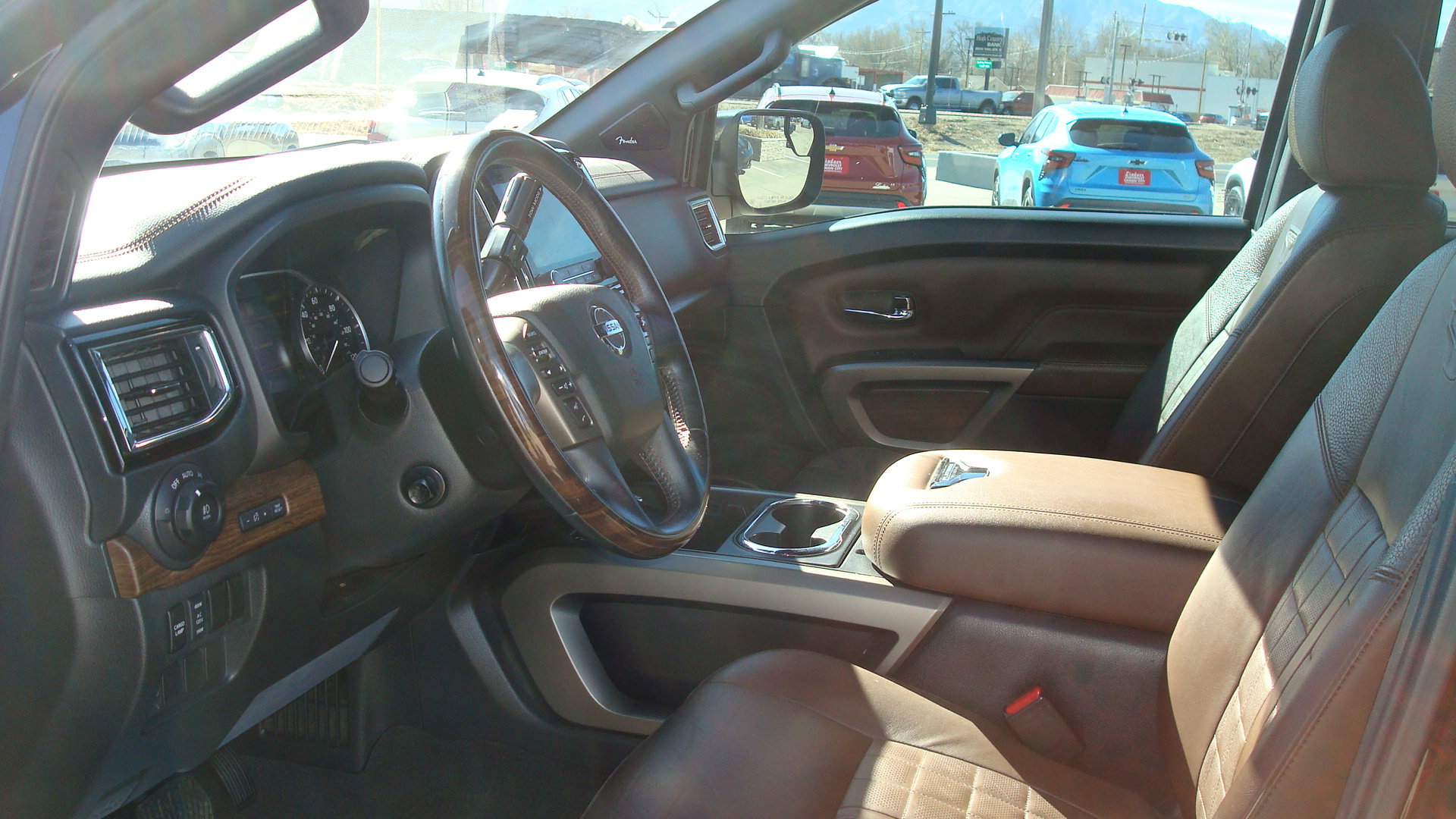 Used 2021 Nissan Titan Platinum Reserve w/ Moonroof Package image 8