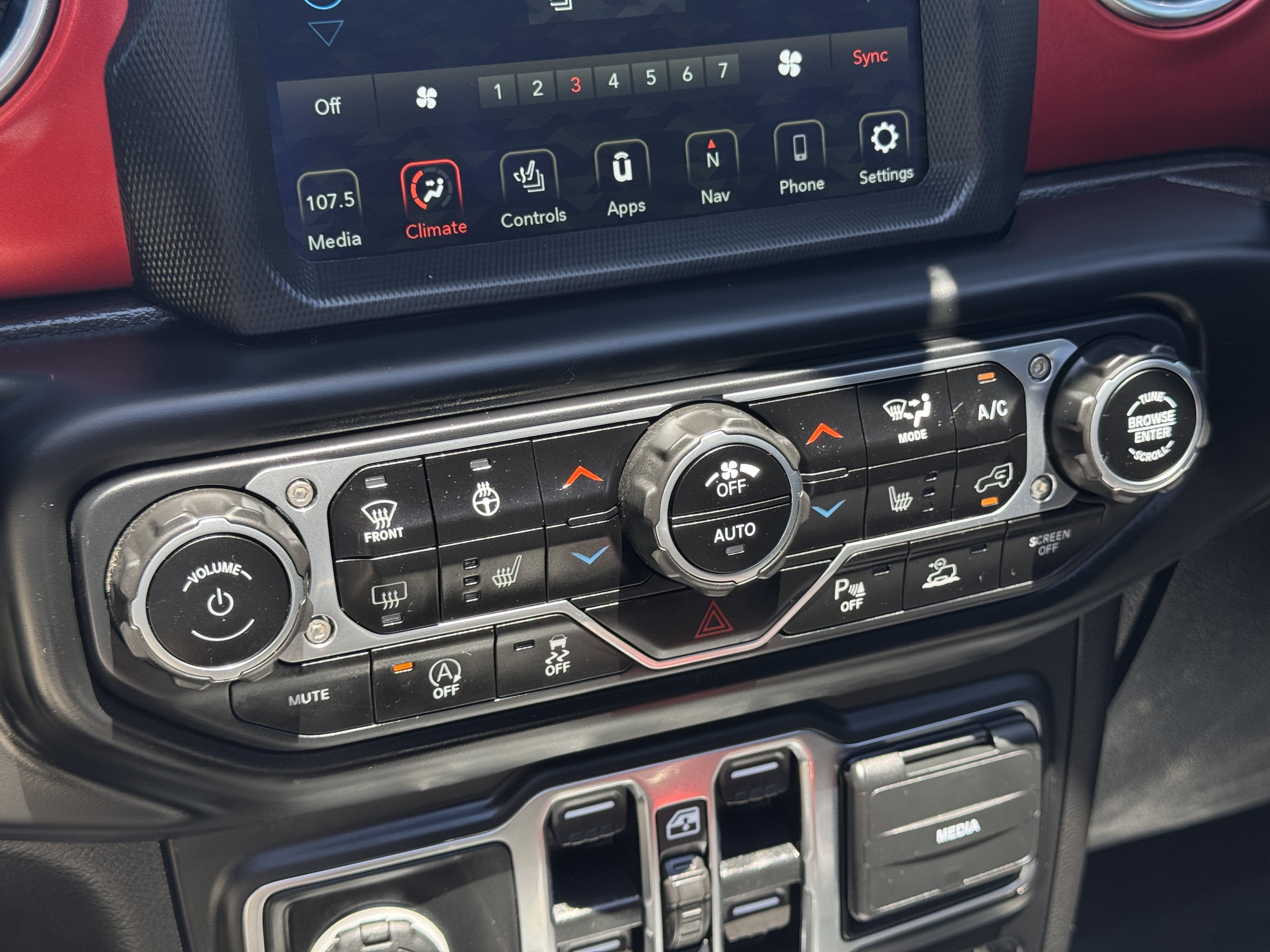 Used 2021 Jeep Gladiator Rubicon AWD/4WD image 28