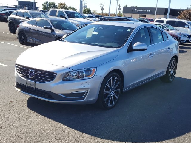 Used 2015 Volvo S60 T5 Platinum w/ Climate Package FWD image 2