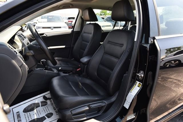 Used 2017 Volkswagen Jetta SE FWD image 20