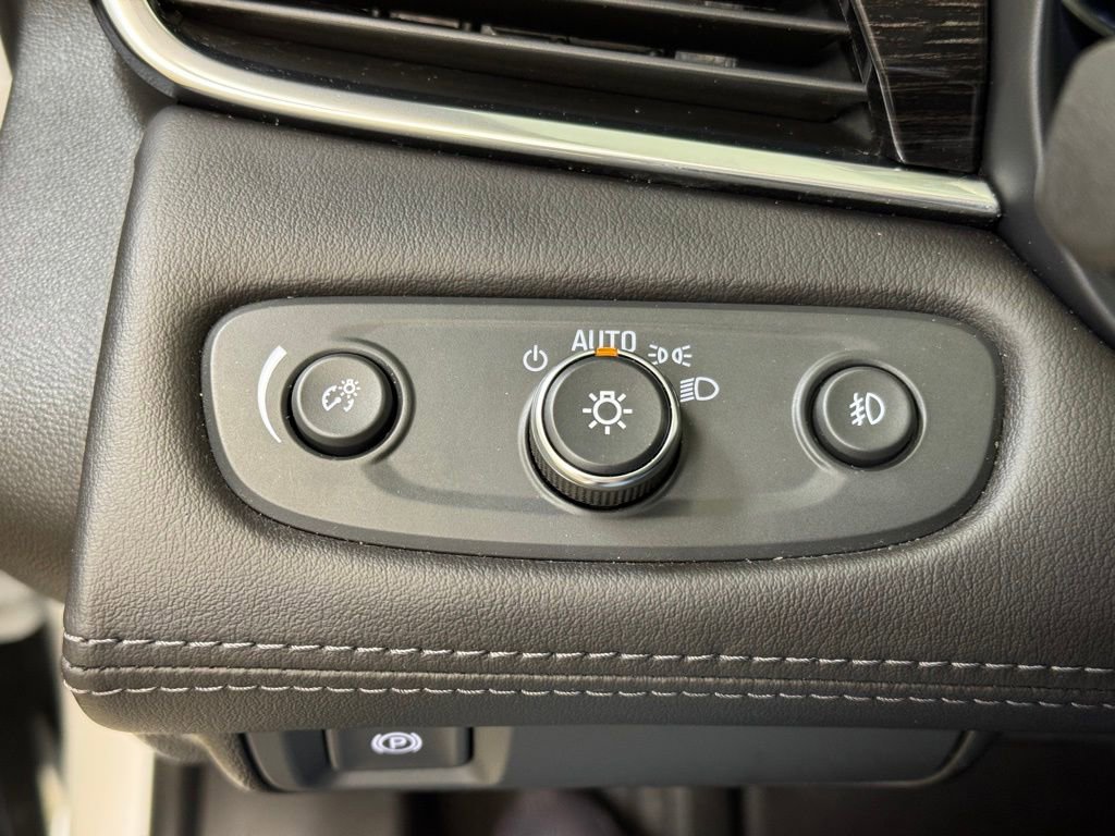 Used 2019 Buick LaCrosse Essence image 31