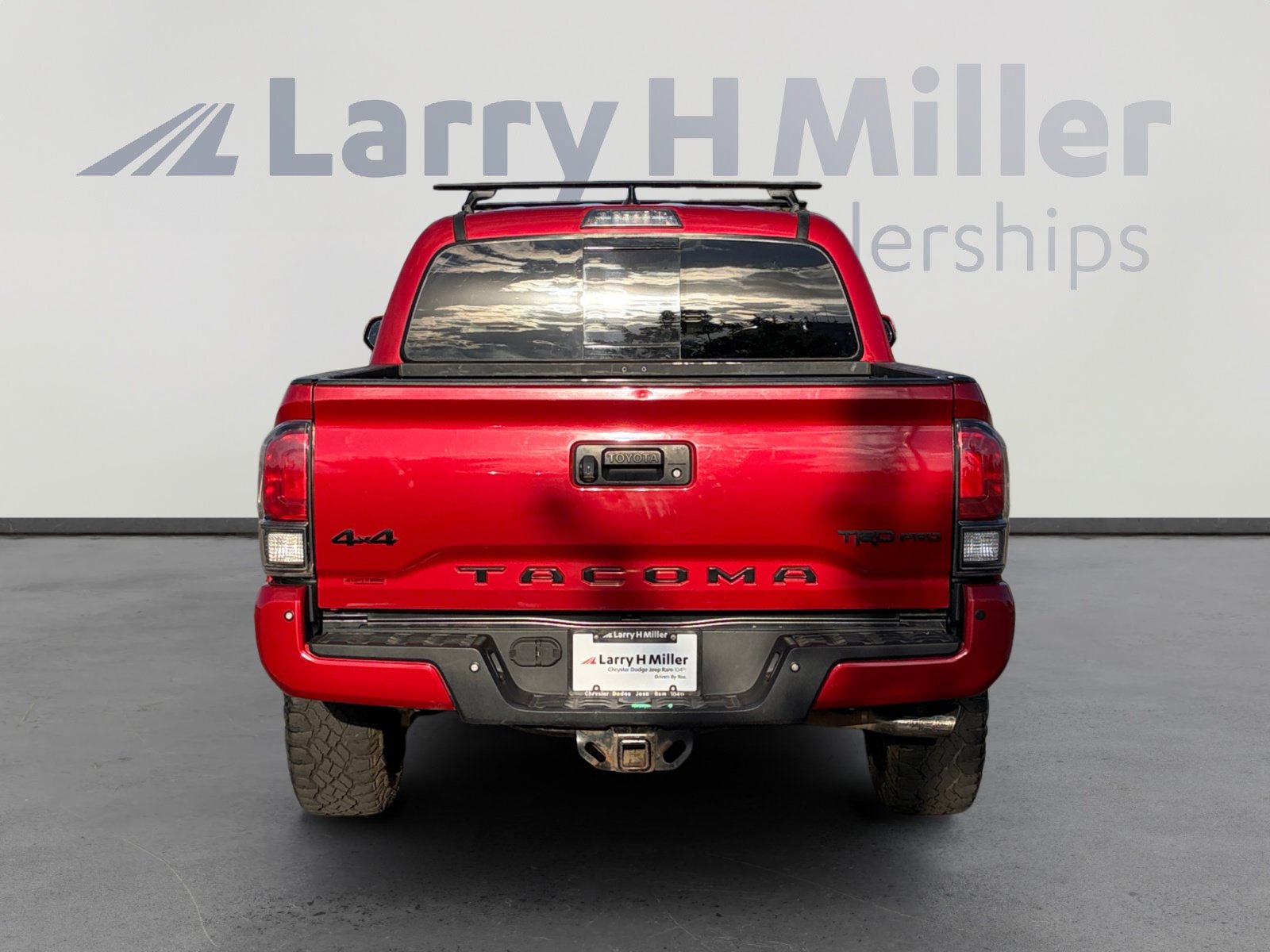 Used 2017 Toyota Tacoma TRD Pro AWD/4WD image 5