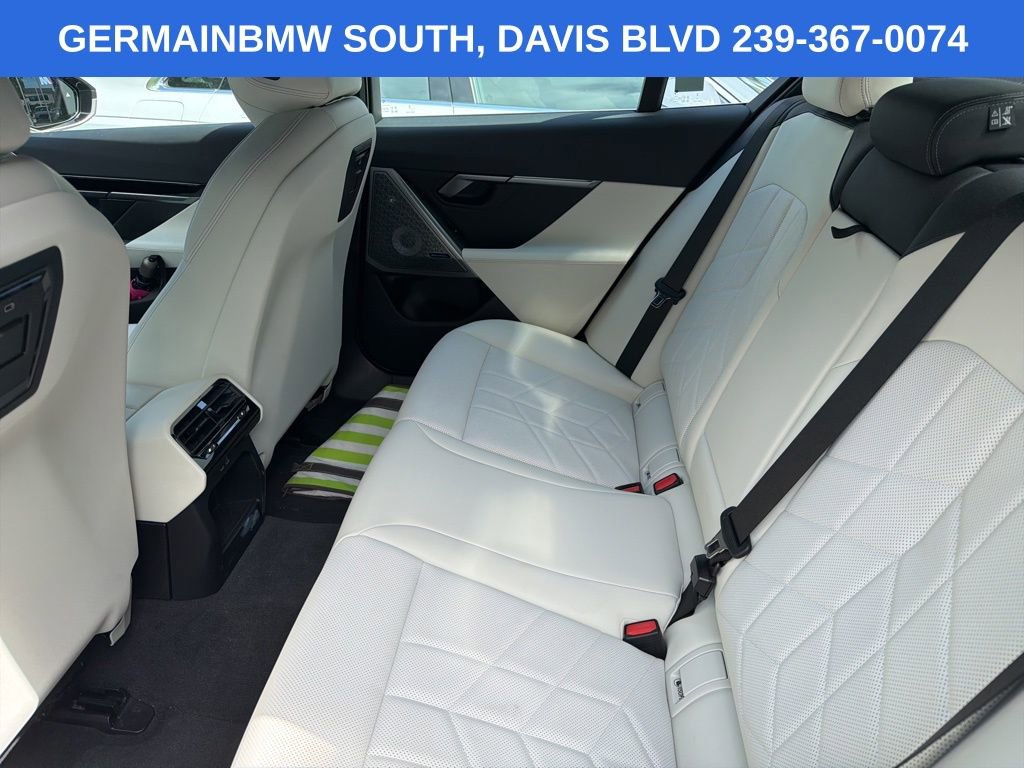 Used 2024 BMW 530i w/ Premium Package image 22