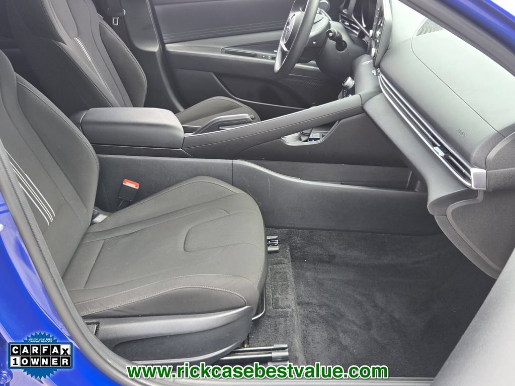Used 2023 Hyundai Elantra SEL w/ Cargo Package FWD image 16