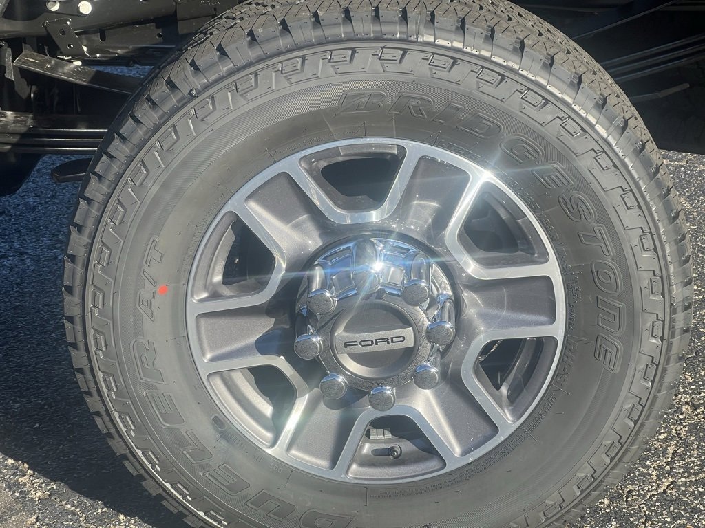 New 2026 Ford F350 Lariat image 11