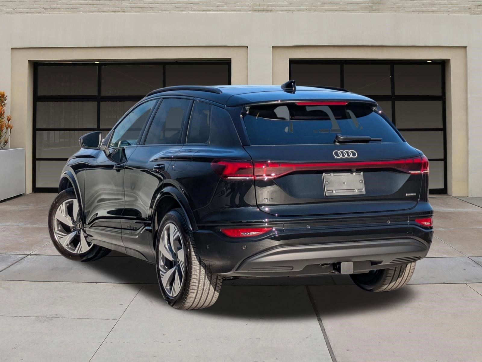 New 2025 Audi Q6 e-tron Premium Plus AWD/4WD image 3