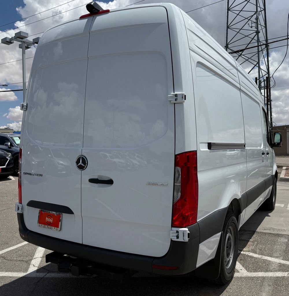 Used 2026 Mercedes-Benz Sprinter 2500 image 9