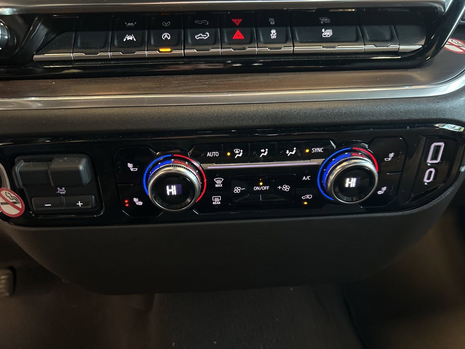 Used 2025 GMC Sierra 1500 SLT image 23