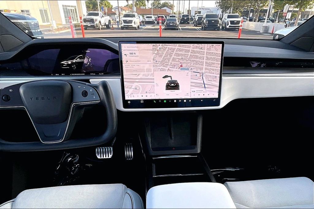 Used 2022 Tesla Model X Plaid image 14