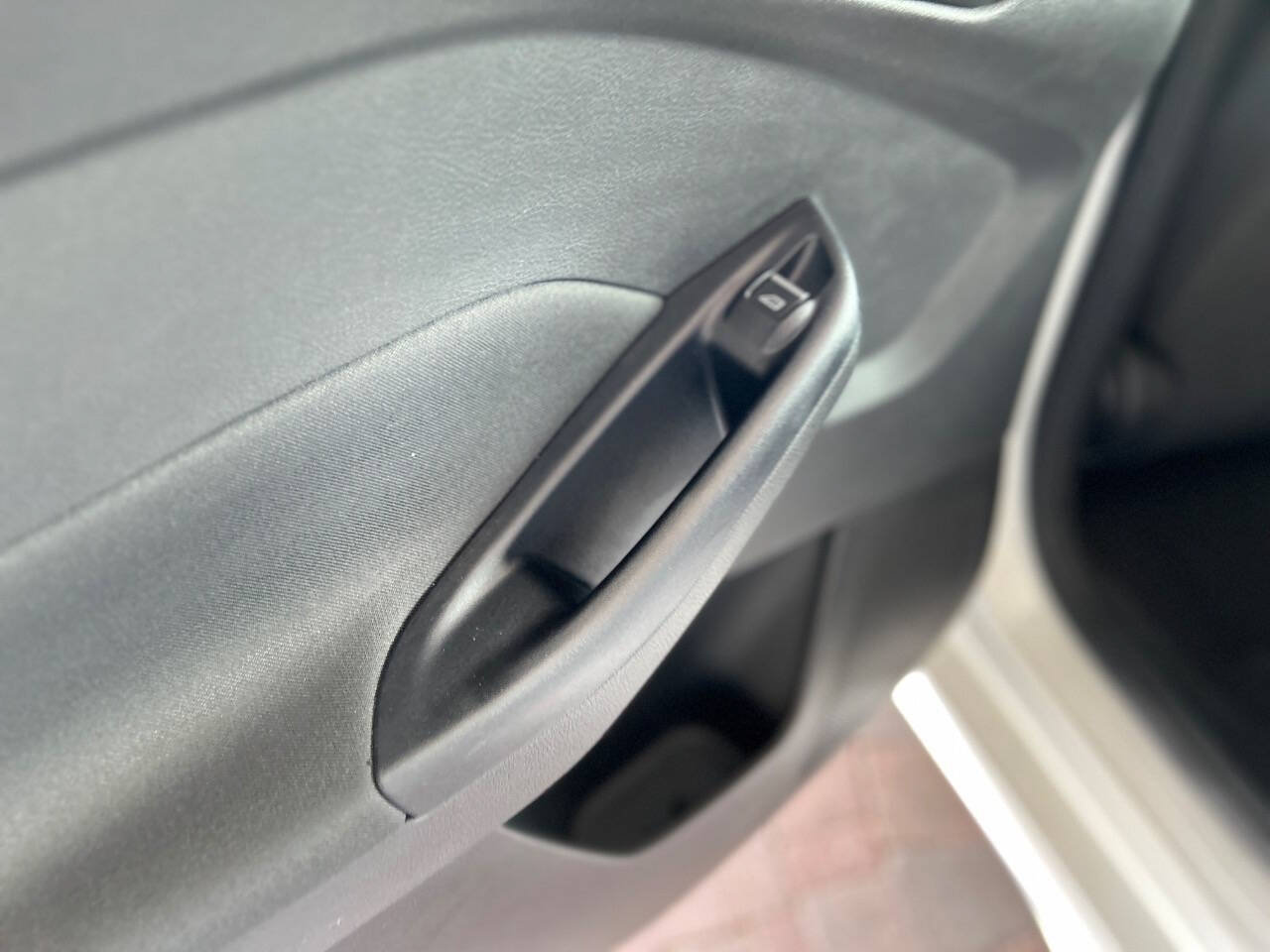 Used 2017 Ford Focus ST FWD image 46