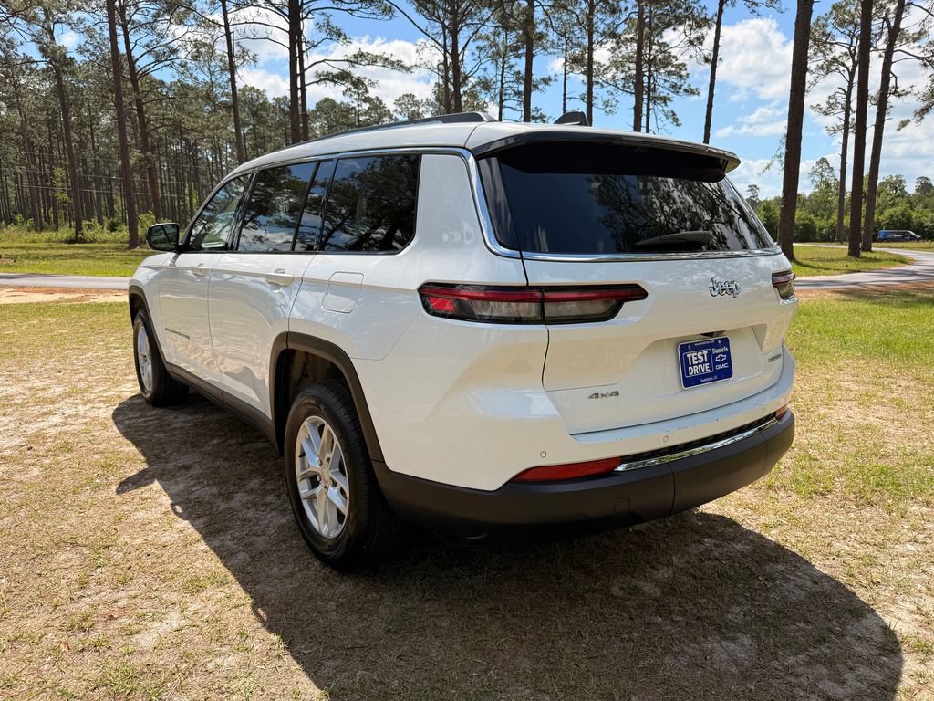 Used 2023 Jeep Grand Cherokee L Laredo AWD/4WD image 3