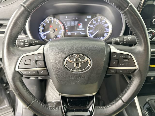 Used 2023 Toyota Highlander XSE AWD/4WD image 21