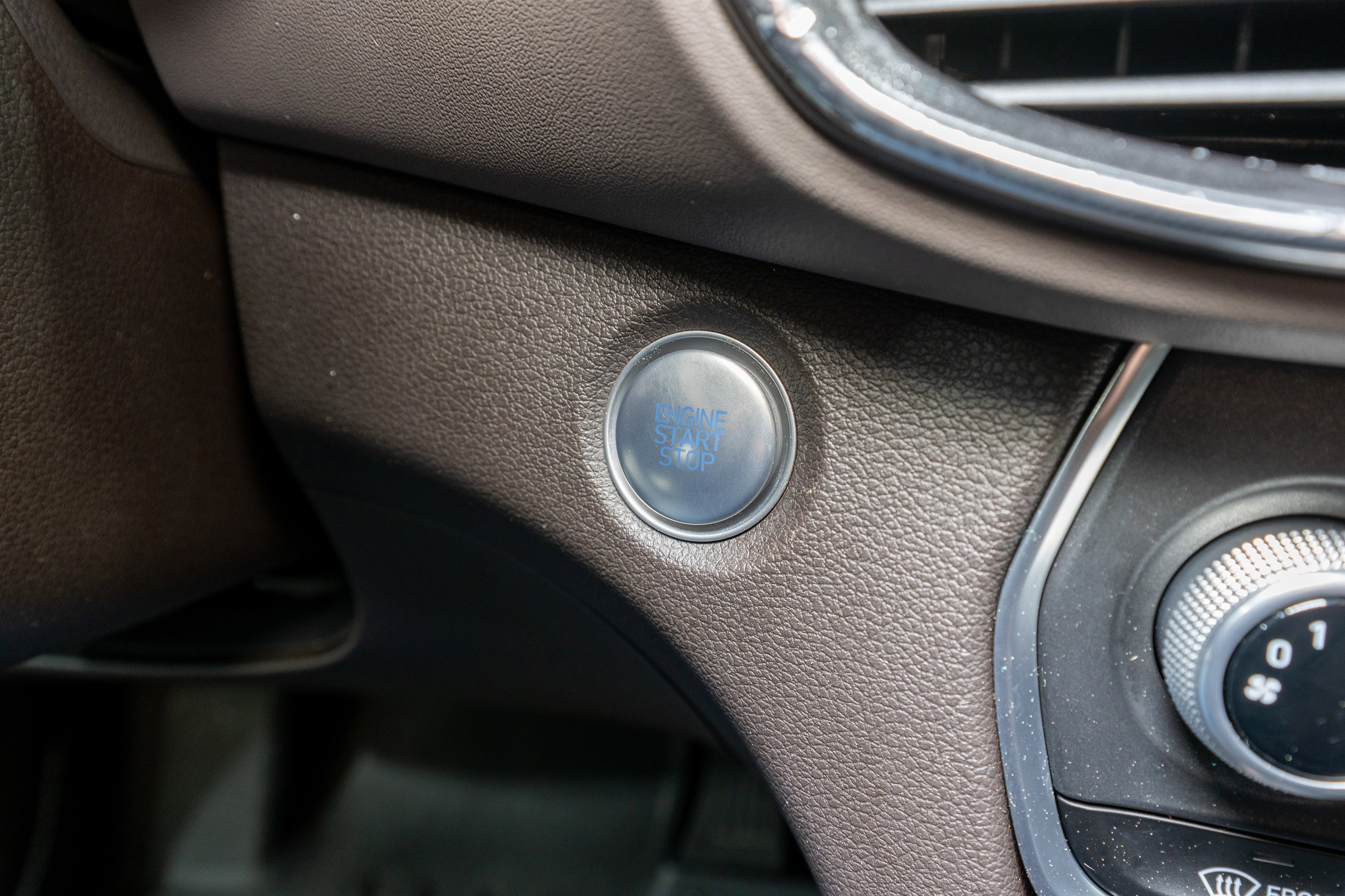 Used 2019 Hyundai Santa Fe SEL image 30