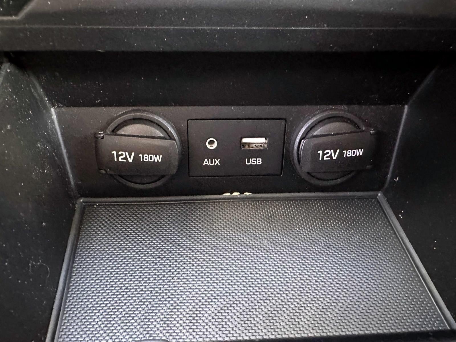 Used 2017 Hyundai Elantra SE FWD image 24
