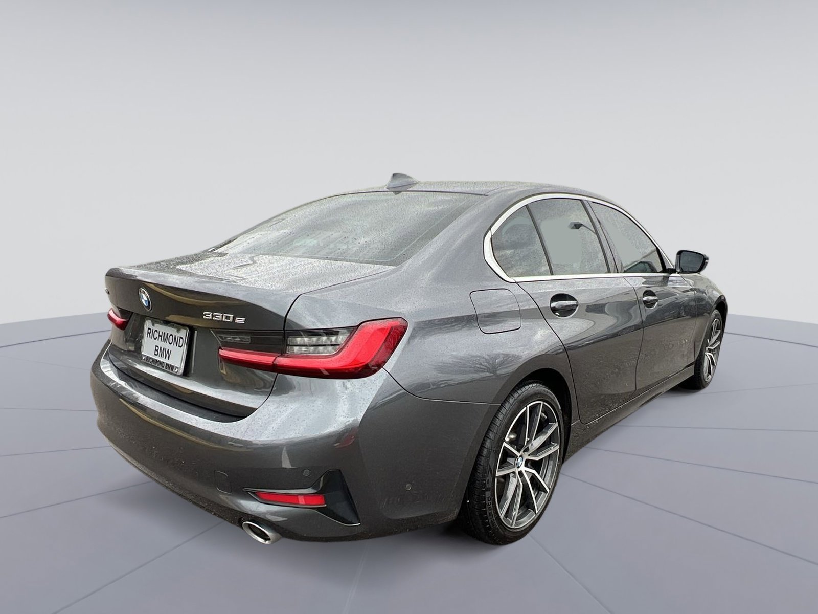 Used 2021 BMW 330e xDrive w/ Executive Package image 9