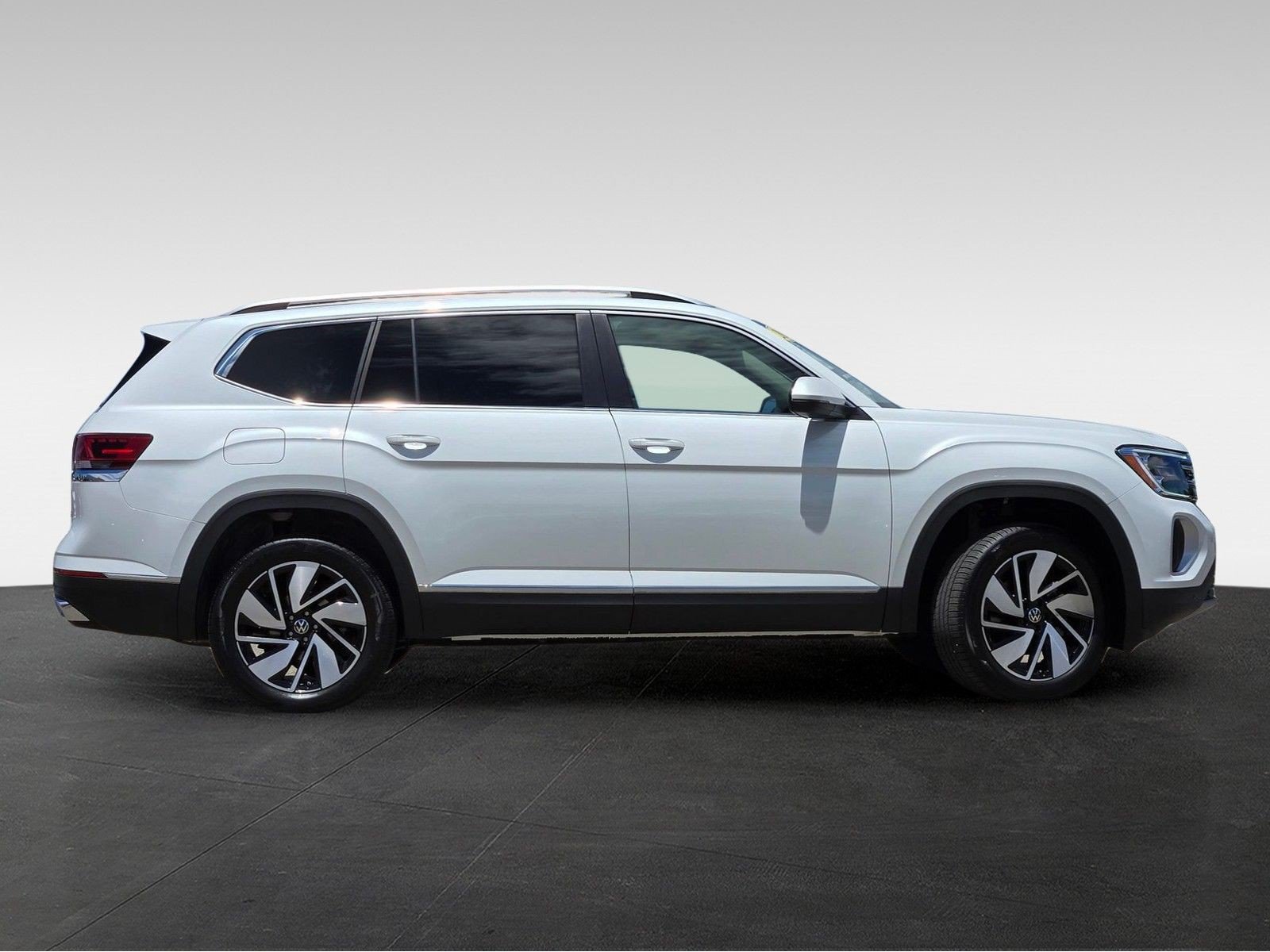 New 2026 Volkswagen Atlas SEL AWD/4WD image 4