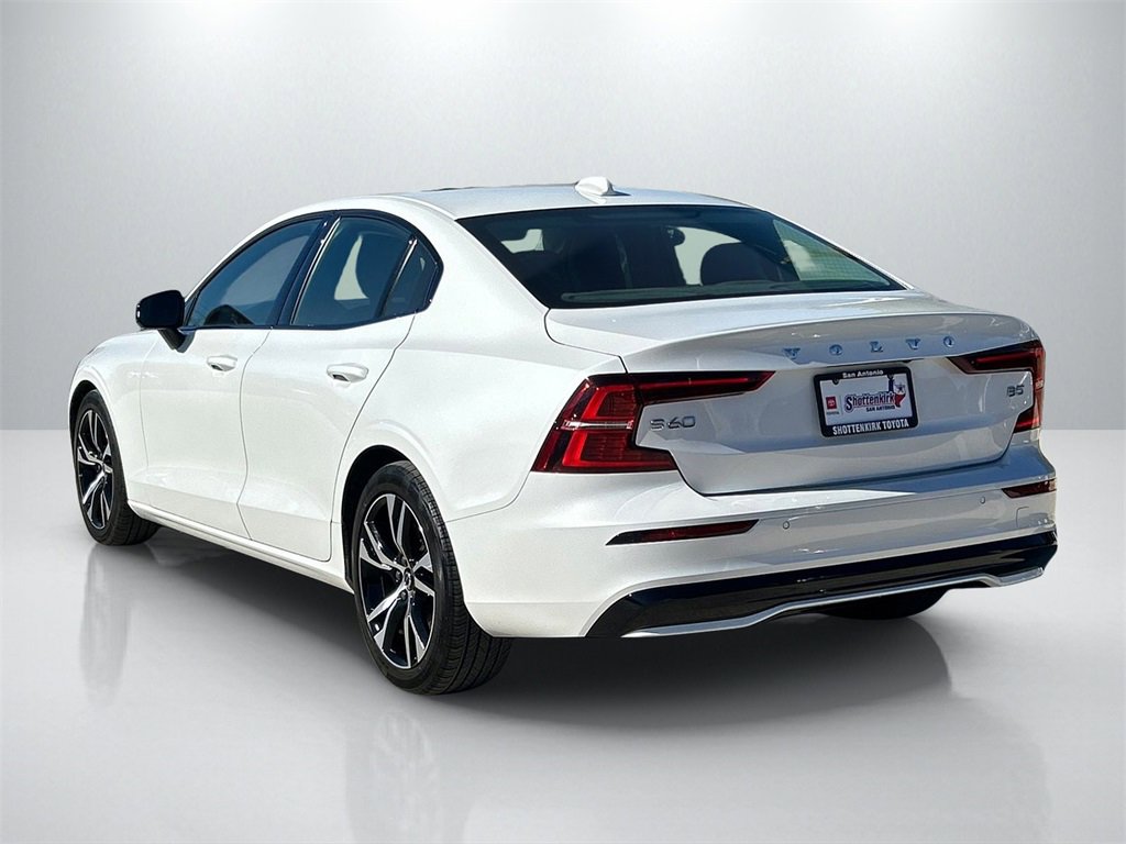 Used 2024 Volvo S60 B5 Core image 7
