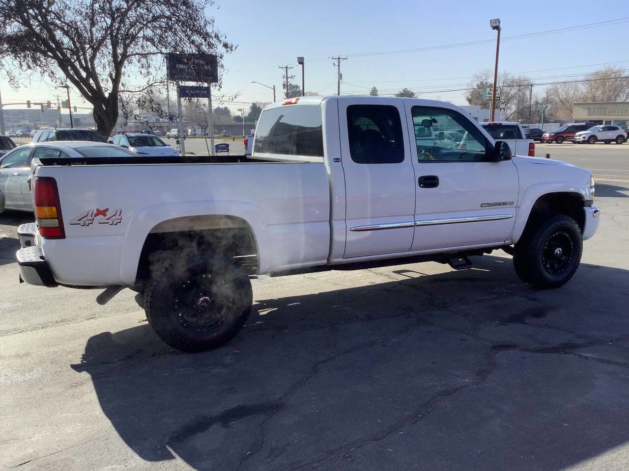 Used 2003 GMC Sierra 2500 SLE w/ Skid Plate Package image 10