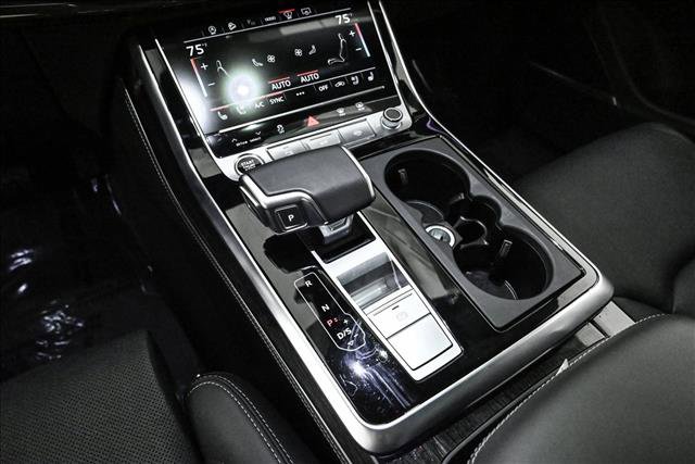 Certified 2025 Audi Q8 Prestige image 12