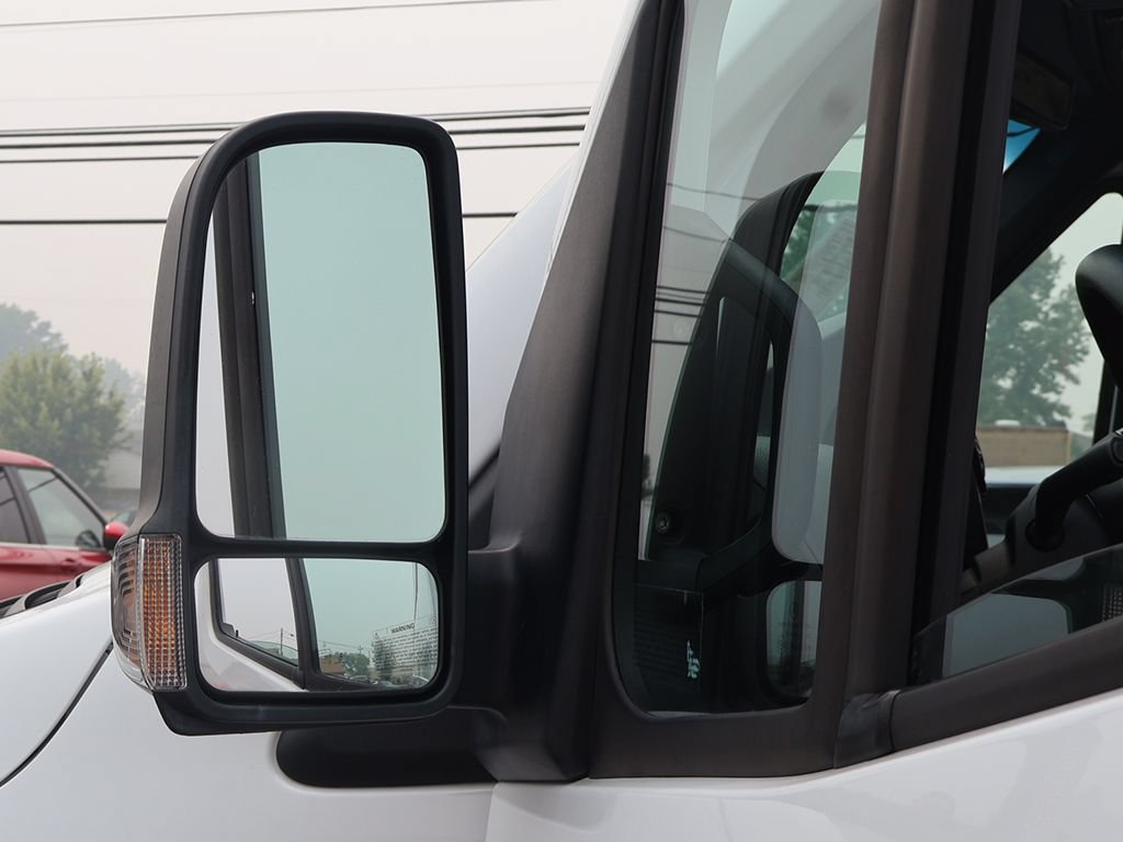 Used 2024 Mercedes-Benz eSprinter 170 Cargo image 25