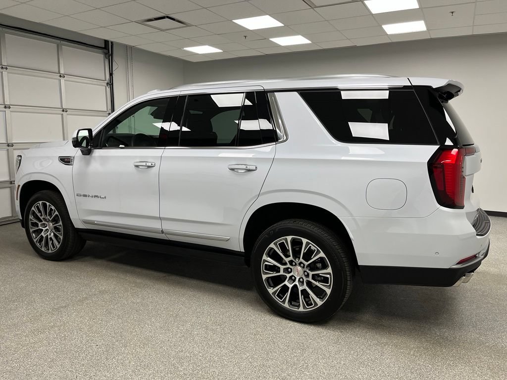 Used 2026 GMC Yukon Denali w/ Sun & Power Step Package AWD/4WD image 7