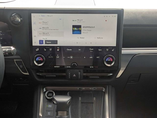Used 2024 Lexus GX 550 w/ Accessory Package (2T) AWD/4WD image 18