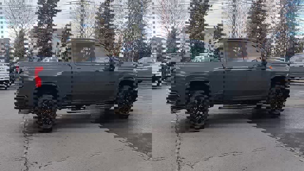 Used 2025 Chevrolet Silverado 3500 LTZ w/ LTZ Plus Package image 9