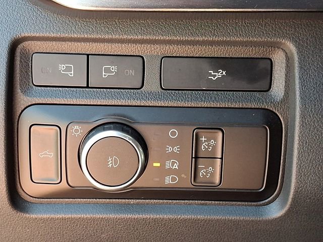 Used 2023 Ford F250 Lariat w/ Sport Appearance Package image 25