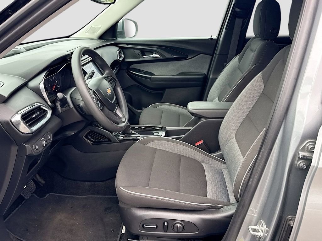 Used 2023 Chevrolet TrailBlazer LT w/ Convenience Package image 26