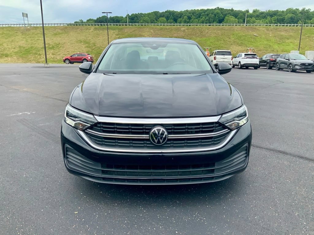Used 2024 Volkswagen Jetta S FWD image 3
