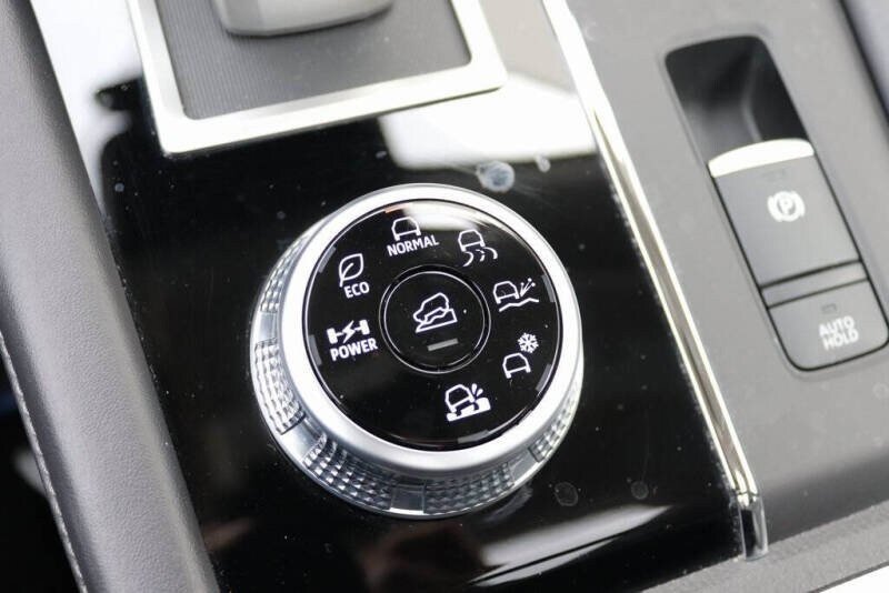 Used 2025 Mitsubishi Outlander SE AWD/4WD image 24