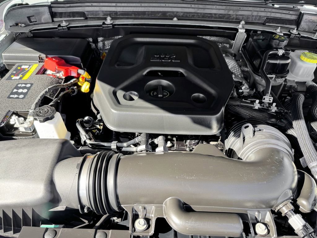 Used 2024 Jeep Wrangler Unlimited Sahara w/ Technology Group image 10