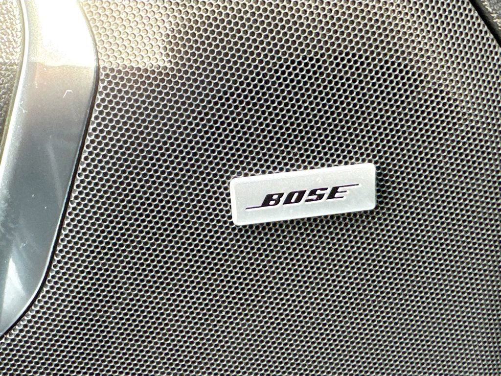 Used 2021 Chevrolet Suburban Premier w/ Premium Package image 28