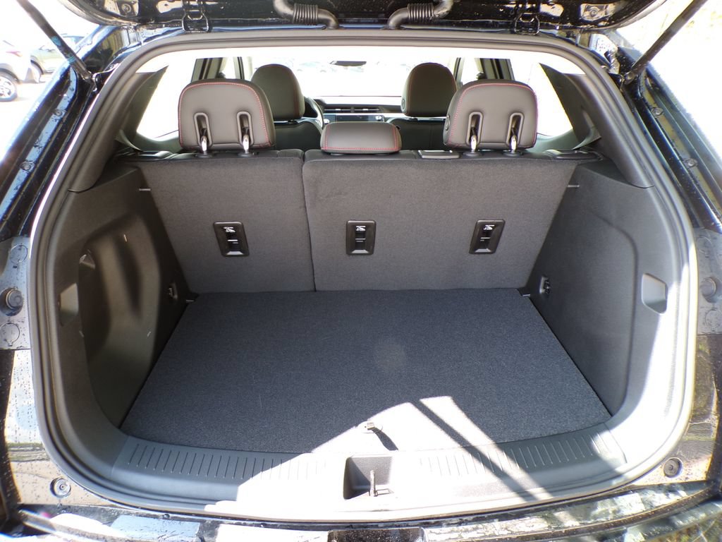 New 2027 Chevrolet Bolt RS FWD image 18