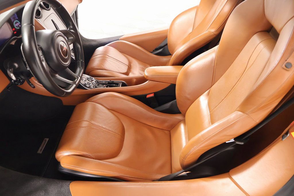 Used 2017 McLaren 570S image 15