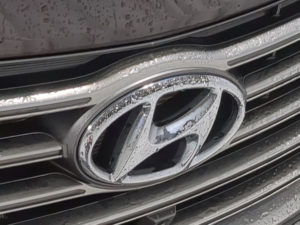 Used 2017 Hyundai Santa Fe Limited w/ Cargo Package AWD/4WD image 15