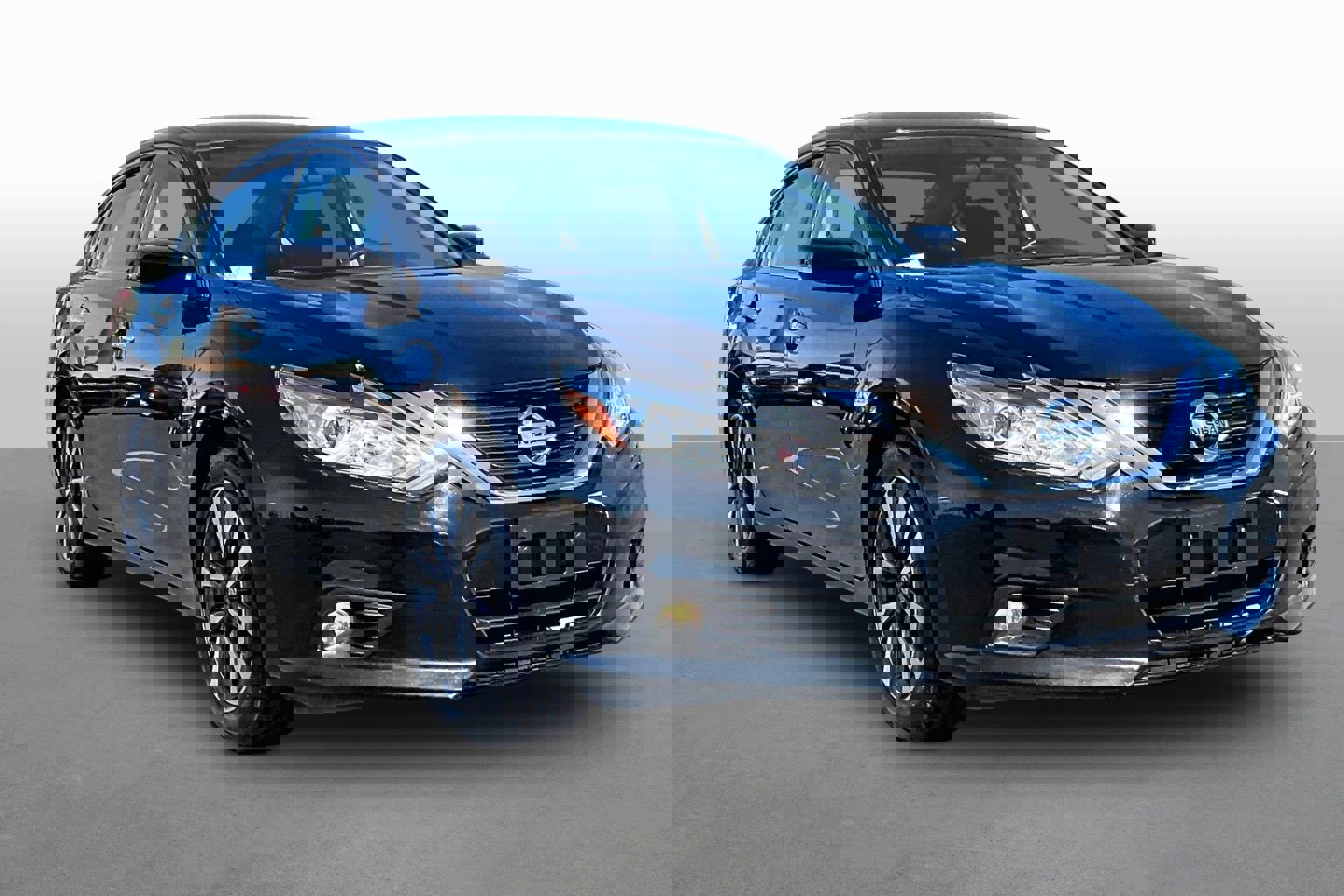 Used 2017 Nissan Altima 2.5 SV image 10