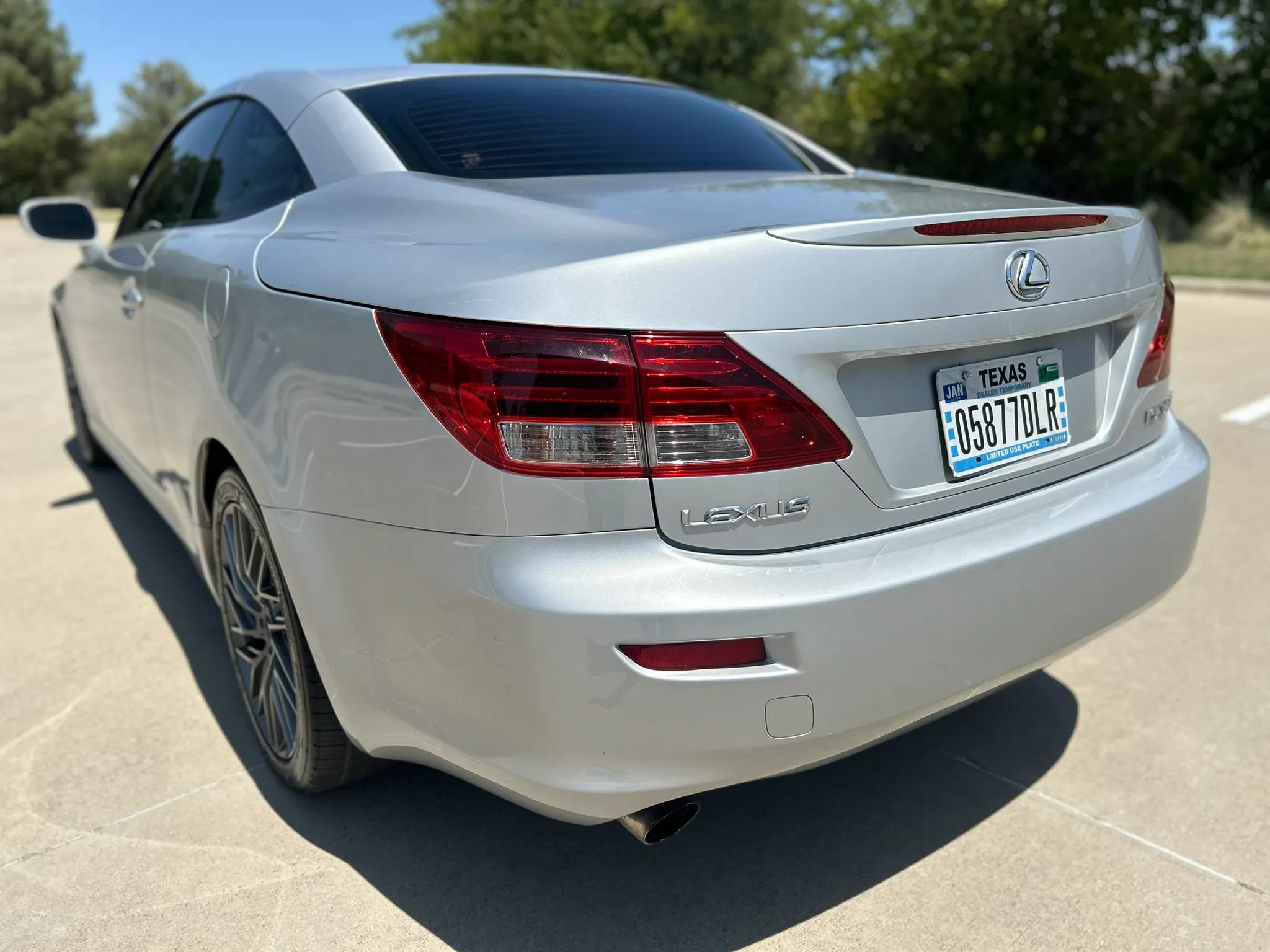 Used 2010 Lexus IS 350C RWD image 9
