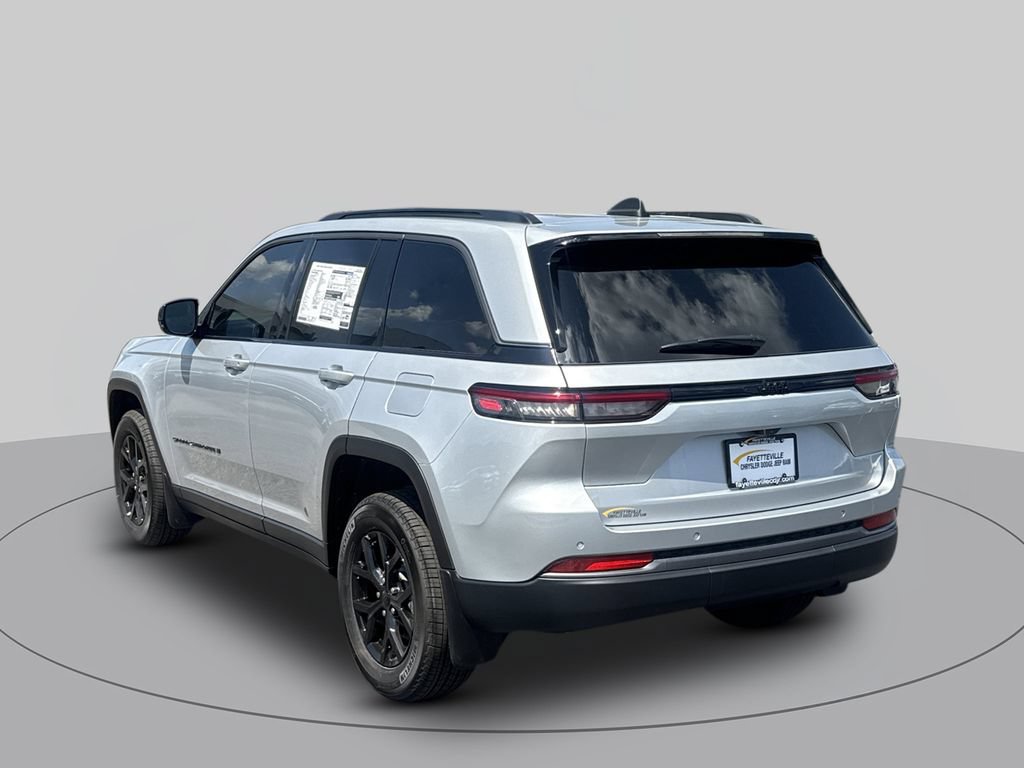 New 2026 Jeep Grand Cherokee Altitude RWD image 5