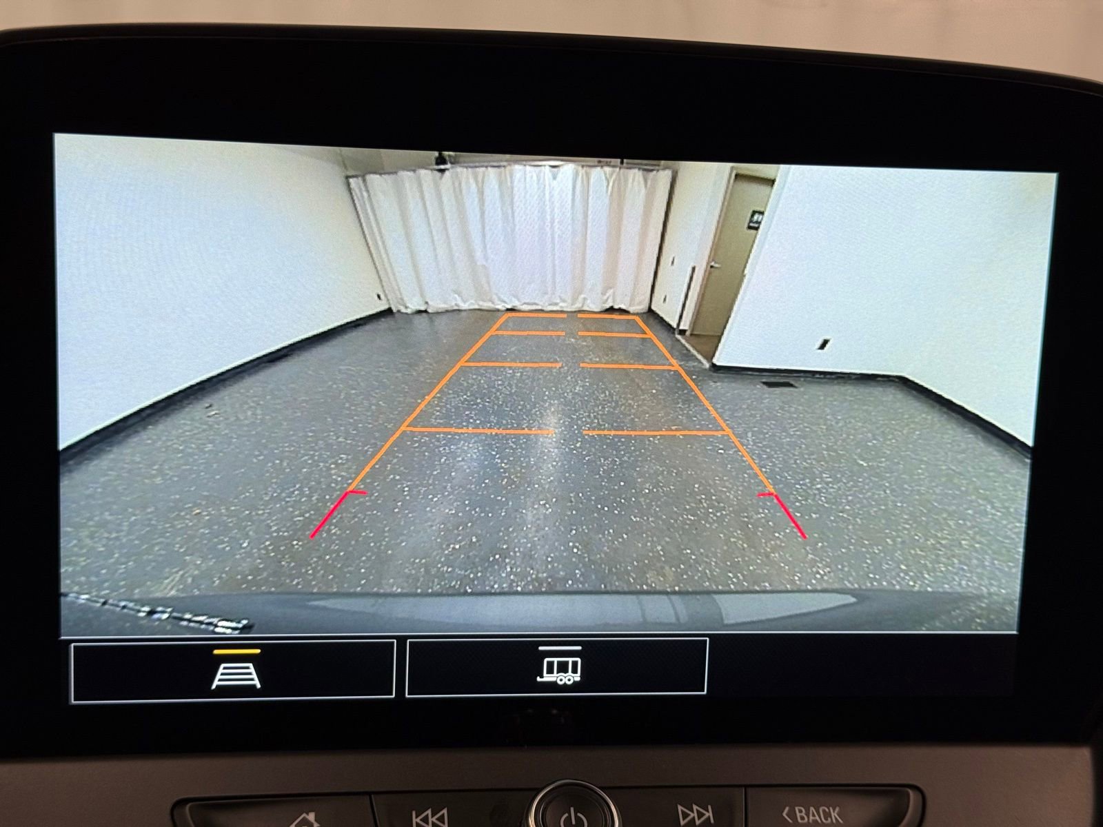 Used 2025 Chevrolet Blazer LT AWD/4WD image 16